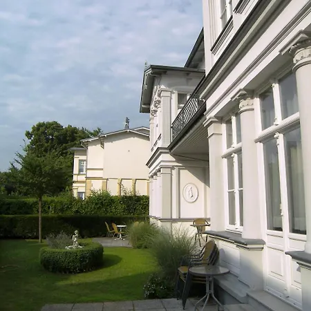 Baroni - 200m Vom Ostseestrand Entfernt, Wlan Villa *